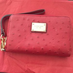 Micheal Kors Zip closure Wallet/wristlet
