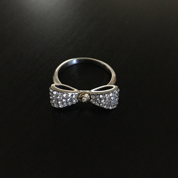 Henri Bendel Bow Ring