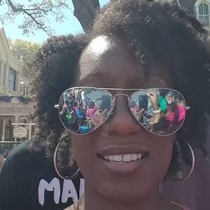 Meet your Posher, Aisha