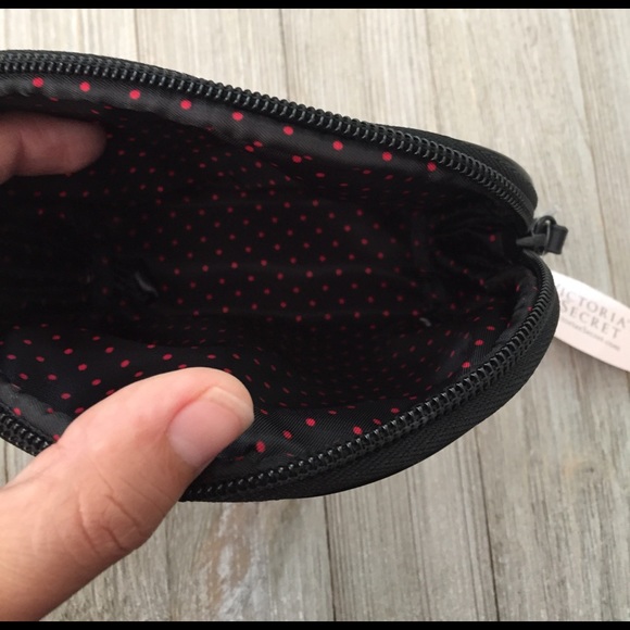 New! Victoria's Secret makeup bag - Picture 3 of 3