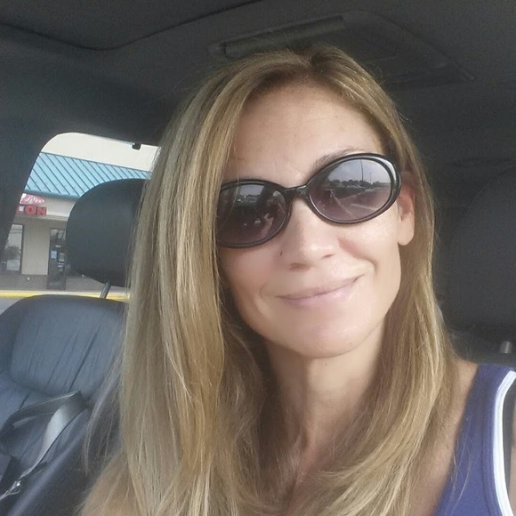 Meet your Posher, Meredith