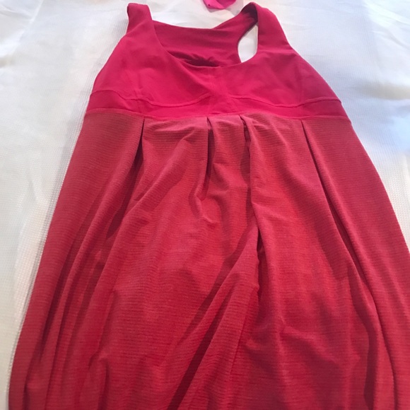 Red lululemon tank size 10 or 12; fits larger