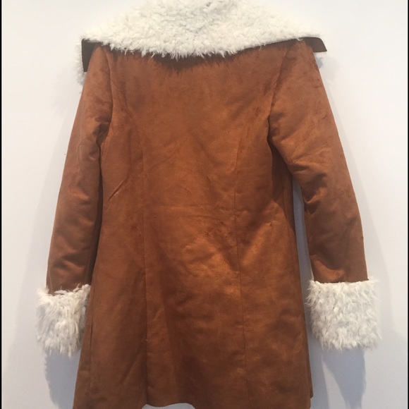 Rare brandy Melville fur coat - Picture 3 of 3