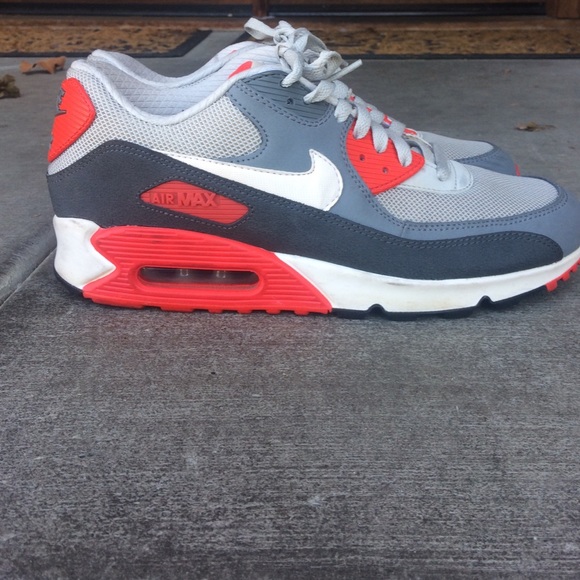 Nike AirMax - Picture 2 of 4