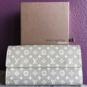 Louis Vuitton Mini Lin Sarah Wallet in Grey/Silver