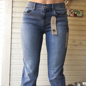 505 Straight Levi's jeans. 8L 29W. NWT