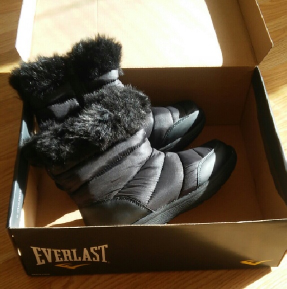 Black Winter Snow Boots