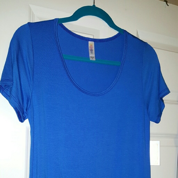 Lularoe XS Classic Tee, BNWT