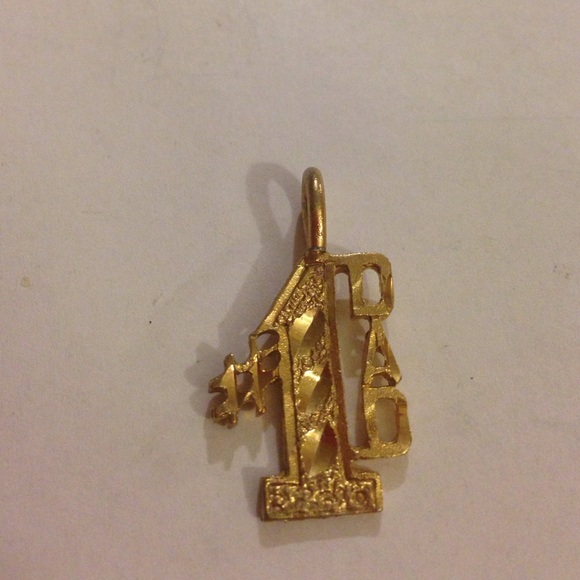 #one pendent - Picture 3 of 3