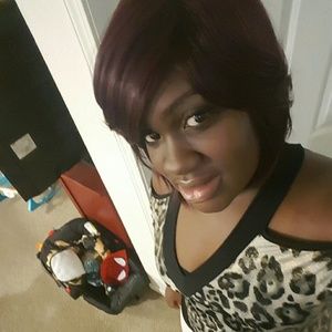 Meet your Posher, Latoshia