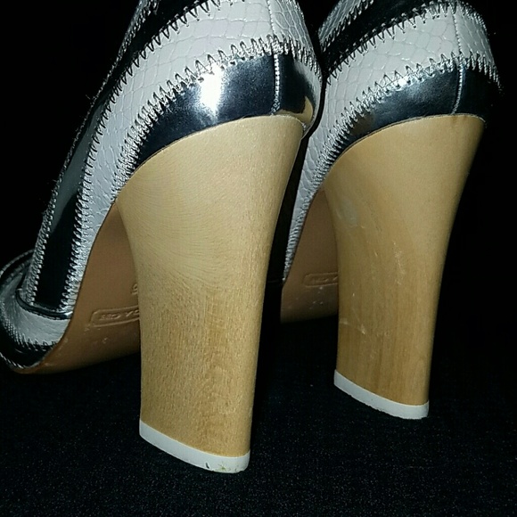 Coach pumps - Picture 4 of 4