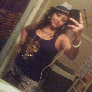 Meet your Posher, Dora