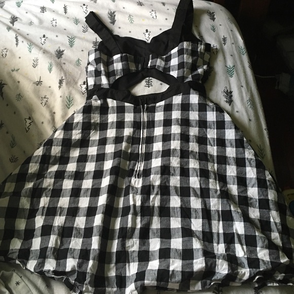 Black/white Chex dresses - Picture 2 of 2