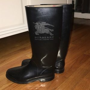 Burberry rain boots SIZE 36