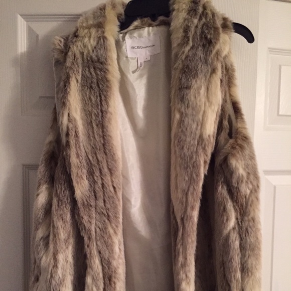 BCBG vest