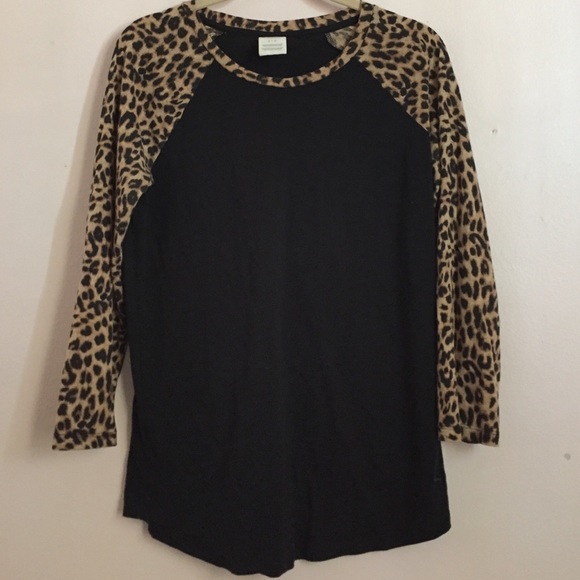 Long sleeve tee