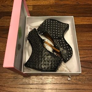 Jeffery Campbell Prickly black spilled wedge