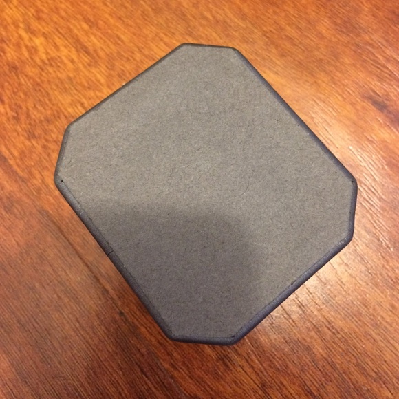 Ring Display - Picture 3 of 4