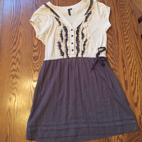 Anthropologie ruffled grey and cream dress