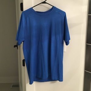 Men's lululemon metal vent tee
