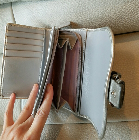 Wallet - Picture 3 of 4