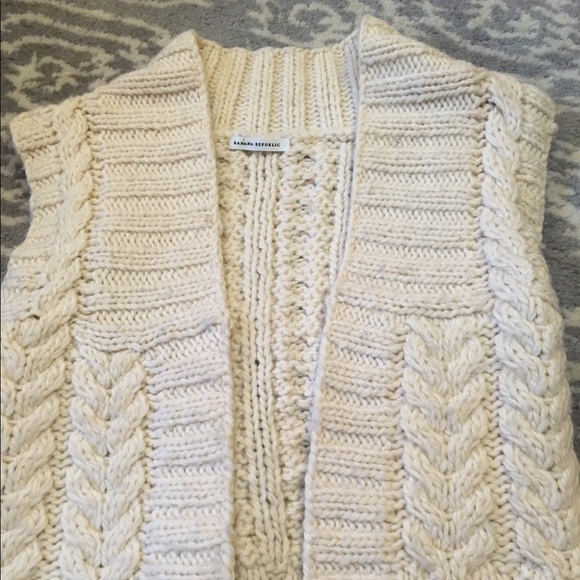Banana Republic Heritage hand knit open vest
