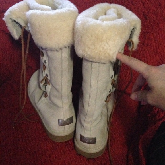Tall UGGs (EXCELLENT CONDITION) Like New