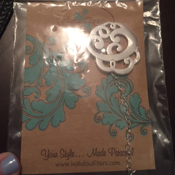 Brand new initial outfitters sterling silver "C" - Picture 2 of 4