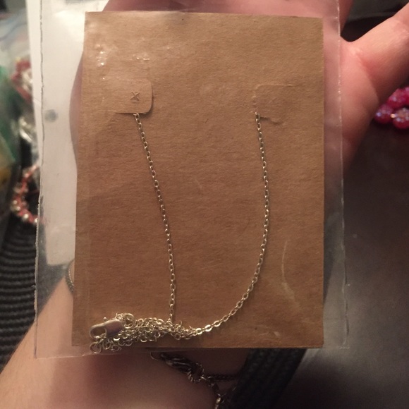 Brand new initial outfitters sterling silver "C" - Picture 3 of 4