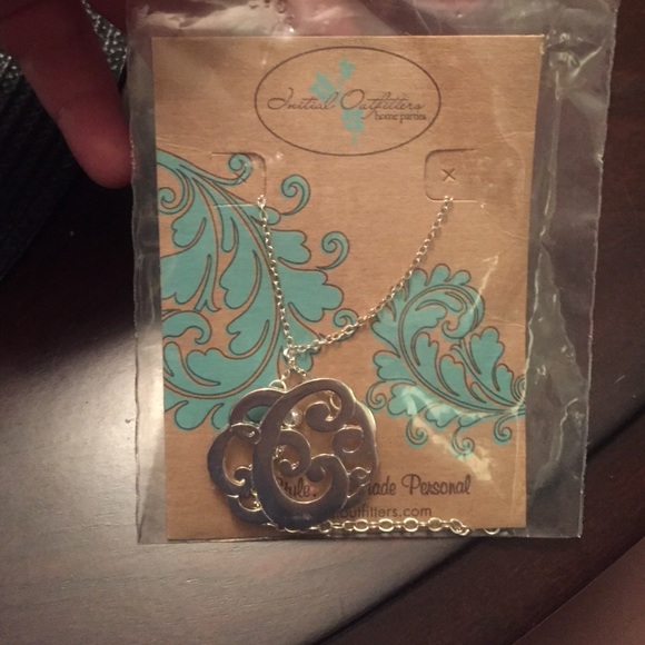 Brand new initial outfitters sterling silver "C" - Picture 4 of 4