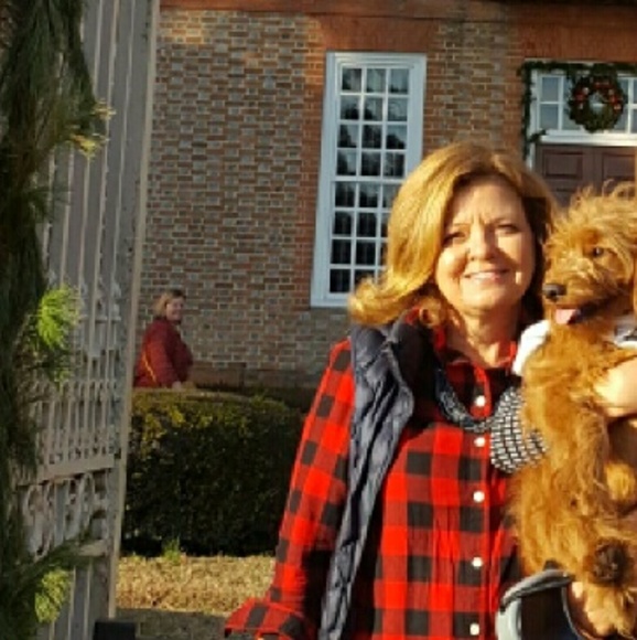 Meet your Posher, Kate - Picture 2 of 2