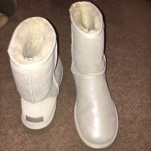 white shiny uggs