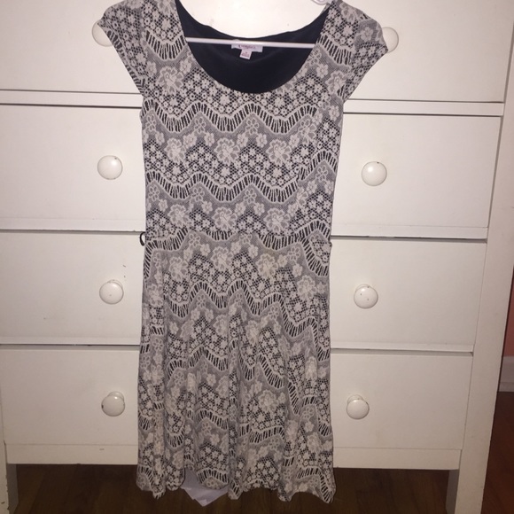 Black/White Dress
