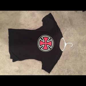 Independent skateboarding tee