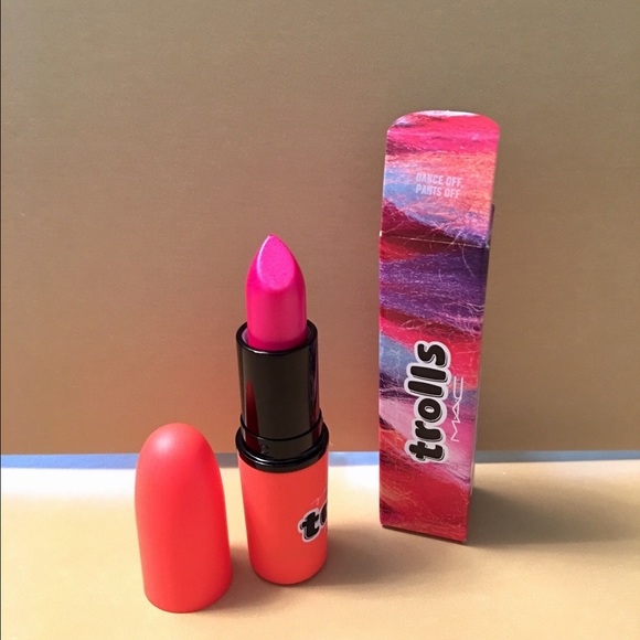 ⚡️SOLD OUT ⚡️MAC FROST LIPSTICK