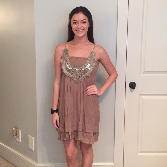 brown with silver ruffles