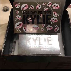 Kylie Holiday Mini Mattes