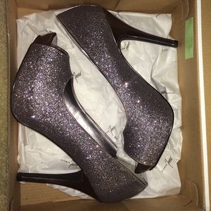 Jacqueline Ferrar Silver heels