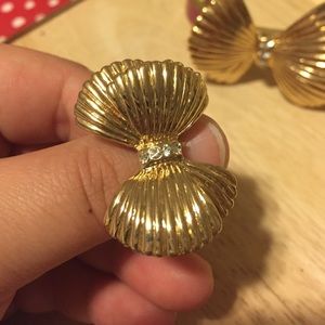 Lilly Pulitzer Jewelry - Lilly Pulitzer Bow bracelet & Ring set! Lilly Pulitzer Jewelry - Lilly Pulitzer Bow bracelet & Ring set!