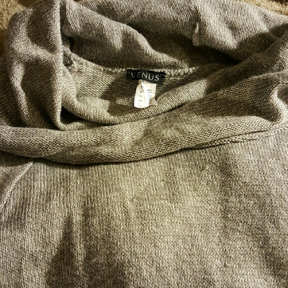 Poncho - Picture 2 of 3