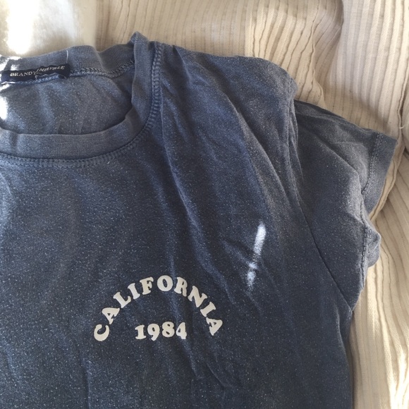 Brandy melville tee!!