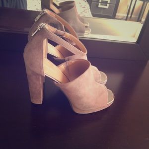 Brand new Calvin Klein beige pumps