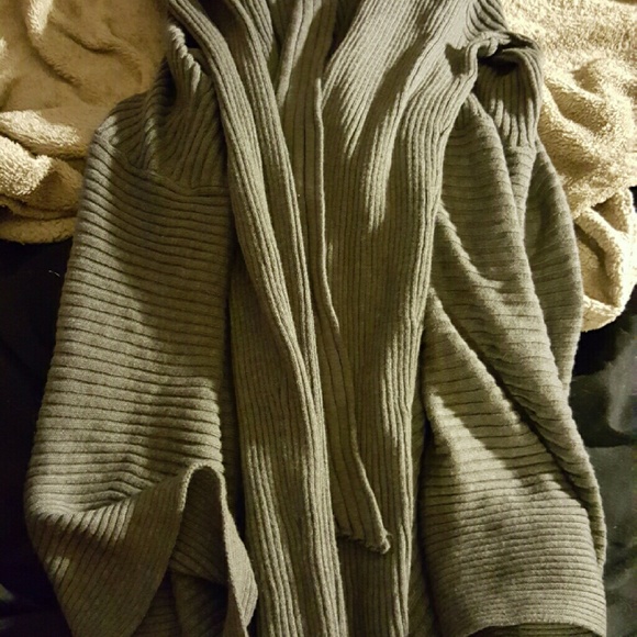 Cardigan - Picture 2 of 2