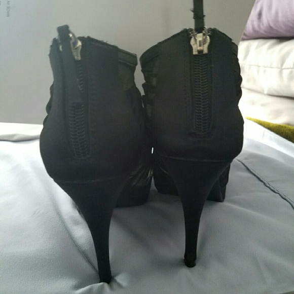 Female high heels - Picture 3 of 4