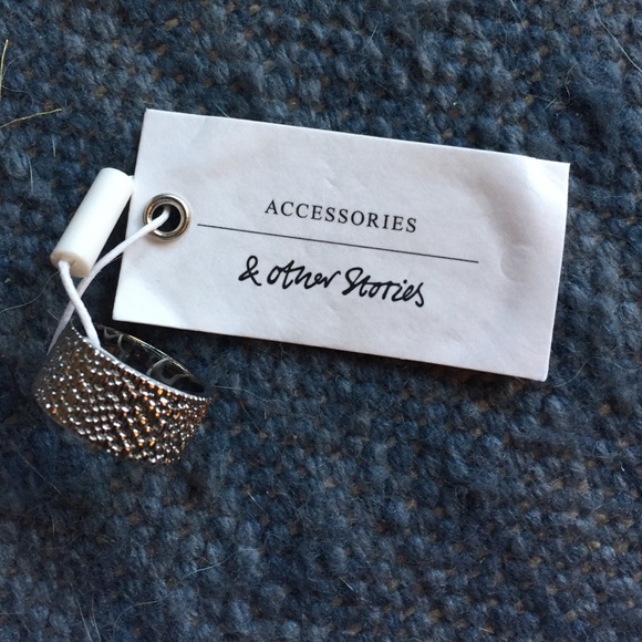 & Other Stories Reptile Effect Ring - Picture 1 of 4