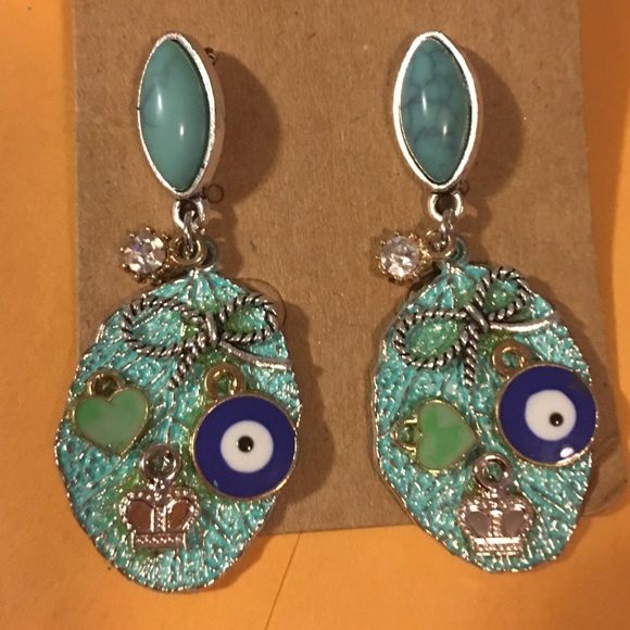 Jewelry - (K1) Abstract Zombie Earrings