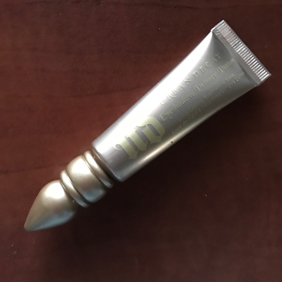 USED Urban Decay Eyeshadow Primer Potion- Sin