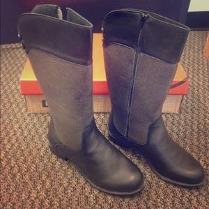 NWT Women's weather proof boot