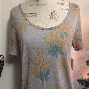 LulaRoe classic T size large true to size