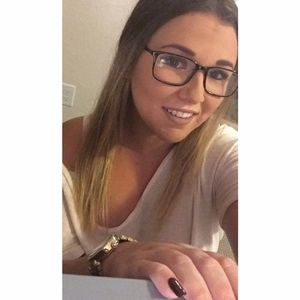 Meet your Posher, Jaymee